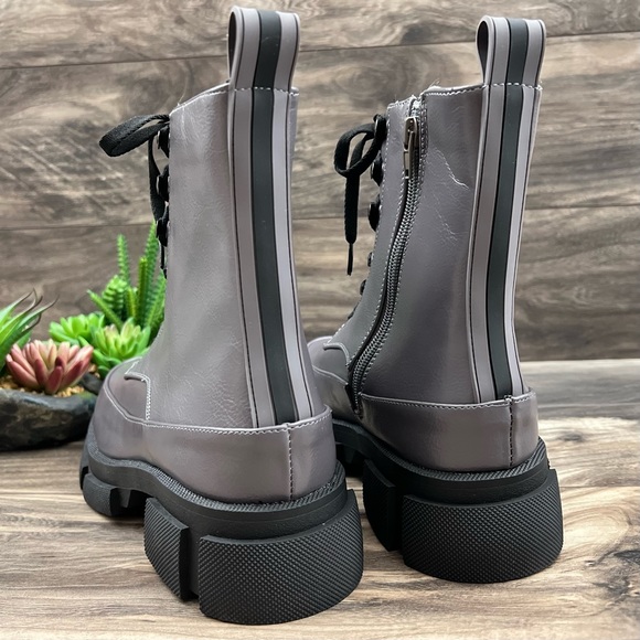 NIB BCBGeneration Ander Lace Up Combat Boots Granite Gray 9M 40 - Picture 9 of 12